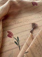 Écharpe triangulaire en soie vintage à fleurs de tulipes, bordure à franges exquise, personnalisation possible