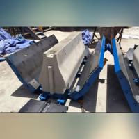 Moule de barrière médiane en acier de haute précision sur mesure avec durée de vie du moule de 10 ans pour la construction routière