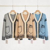 Cardigan en tricot à col en V de haute qualité avec motif graphique abstrait, poches et épaules tombantes, veste en tricot lisse