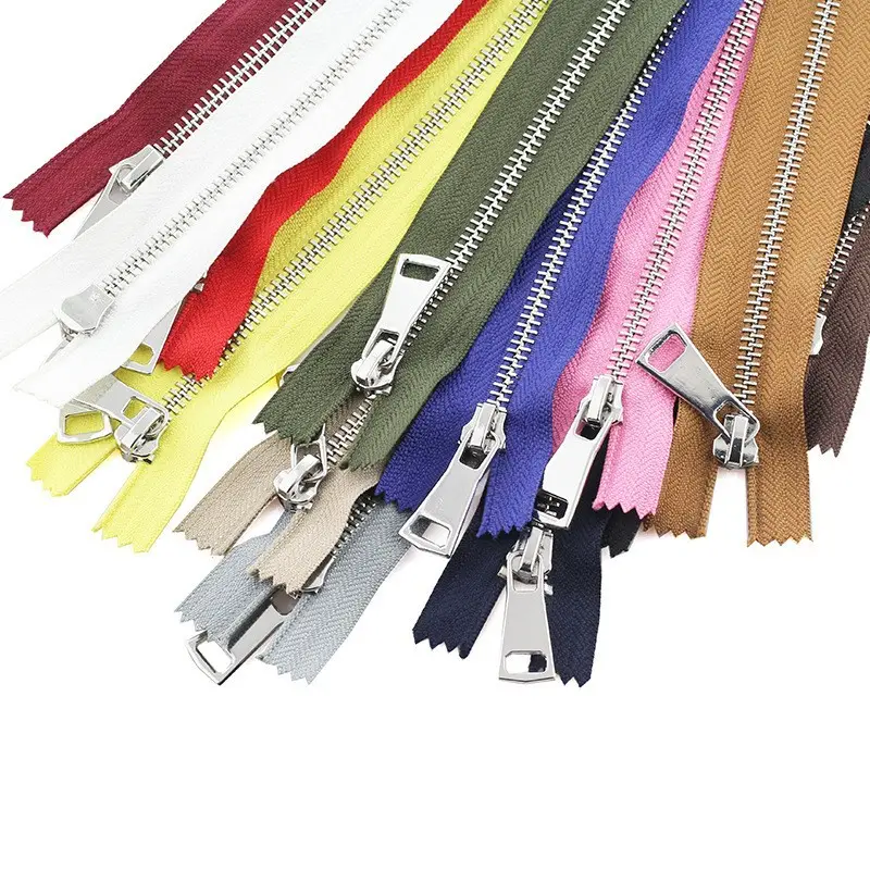 Zíper de metal personalizado, alta qualidade no.3/5/8 zíper de metal cor personalizada para saco de casaco de roupas costura de várias cores fecho de zíper de metal
