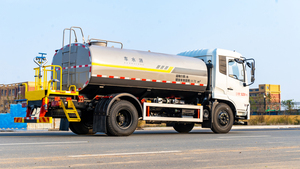 Camión Cisterna de Agua Personalizable Dongfeng con Motor y Bomba Diésel Euro 6, Tanque de 12000L, Pulverización Delantera/Trasera/Lateral, Interfaz Contra Incendios - Product Image 5