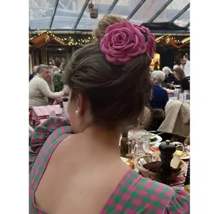 Rosso verde nero rosa fiore di plastica artigli per capelli clip grande coda di cavallo floreale porta accessori per capelli fantasia fermagli a fiori per le signore