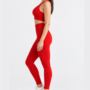 Conjunto Deportivo de Yoga Premium Personalizado al por Mayor para Mujer, Ropa de Gimnasio Transpirable para Entrenamiento, Secado Rápido, Conjunto de Yoga para Correr y Fitness para Mujer - Product Image 3