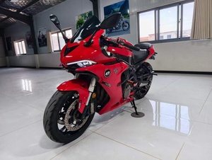 Moto Super Sportive QJMOTOR SRK600 Sword Edition 600cc à Refroidissement Liquide, Quatre Cylindres en Ligne, Suspension ABS, Excellent État - Product Image 3