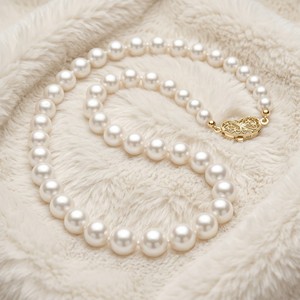 Collares de perlas redondas con cierre de corazón chapado en oro, venta al por mayor OEM/ODM, joyería elegante para uso diario para mujeres. - Product Image 3