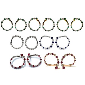 Boucles d'oreilles minimalistes en or blanc 18 carats avec diamants naturels, cercle ouvert géométrique, serti à griffes partagées, fabricant direct de Chine - Product Image 4