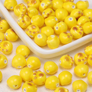 Vente en gros de perles de patte de chat 3D porte-clés perles d'espacement en céramique colorées pour bijoux à bricoler soi-même - Product Image 5