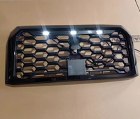 Grilles de voiture Grille avant avec lumière sans lettre pour Triton L200 2024
