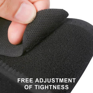 I cinturini da polso avvolge il supporto per la <span class=keywords><strong>mano</strong></span> a <span class=keywords><strong>destra</strong></span> regolabile per la <span class=keywords><strong>mano</strong></span> a <span class=keywords><strong>destra</strong></span> con stecca per la protezione sportiva per il <span class=keywords><strong>dolore</strong></span> al polso - Product Image 4