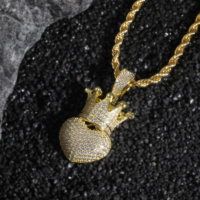 Pendentif Cœur Couronne de Roi en Zircon Cubique Entièrement Sertie, Plaqué Or, Style Hip-Hop Rapper, Vente en Gros