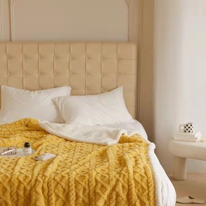 Wholesale Coral <strong>Fleece</strong> <strong>Sherpa</strong> Throws Warm and Fuzzy Winter Bedding for Beds Couches Sofas As Gifts - Product Image 1