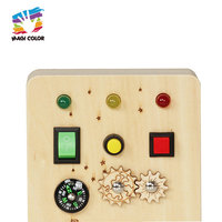 Tableau d'activités Montessori en bois avec lumières LED, engrenages, boussole et interrupteurs – Jouet sensoriel éducatif précoce pour enfants W12D856