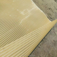 Alfombra de acceso para sillas de ruedas de poliéster PET 100% resistente a los rayos UV y a la intemperie, suministro de fábrica, para pasillos en la playa y césped
