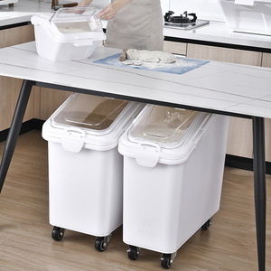 Contenedor de Arroz de 100L/120L con Tapa Abatible Hermética y Ruedas para Uso Doméstico y Comercial - Product Image 3