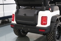 Voiturette de golf électrique haut de gamme 4 places avec batterie au lithium pour les hôtels et communautés de luxe des régions désertiques des Émirats arabes unis