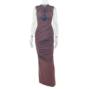 Elegante Vestido de Noche Marrón con Hombros Descubiertos, Corte Retorcido, Fruncido, Vestido Largo Formal para Fiesta para Mujer - Product Image 3