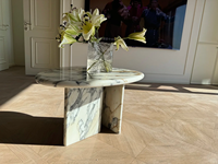 Table Basse Ovale Moderne en Marbre Calacatta Violet Naturel, Écologique, Durable, Unique, avec Veinage Violet et Noir, pour Salon