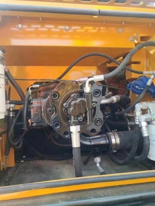 Excavadora Usada Sany SY235H de 23.5 Toneladas, Excavadora Mediana de Segunda Mano, Excavadora de Orugas de Alta Calidad para Movimiento de Tierras - Product Image 3
