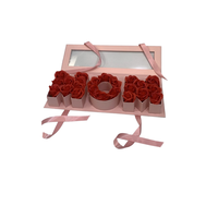 Boîte d'emballage de savon éternel en carton rectangulaire fait main, avec fenêtre et lettres « MOM », pour la Fête des Mères, avec estampage et design « Heartfelt »