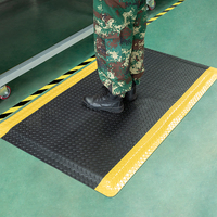 Tapis industriel moderne en PU épais anti-fatigue, absorbant les chocs, antidérapant, imperméable, personnalisable, pour l'assemblage en usine
