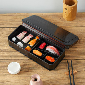 Boîte à bento de style japonais rectangulaire noire avec couvercle hermétique pour le stockage de sushis et de repas - Product Image 2