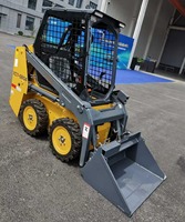 Chargeuse compacte sur pneus XC7SR04 axée sur la performance, capacité de charge nominale de 0,385 tonne, godet de 0,17 m³ pour travaux de rénovation intérieure en espace restreint