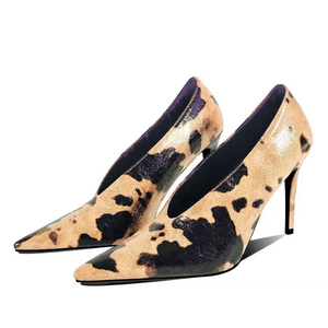 Sandali con tacco a spillo a punta a V con stampa mucca, taglia 45, da donna, vintage, con motivo craquelé, per piedi larghi - Product Image 3