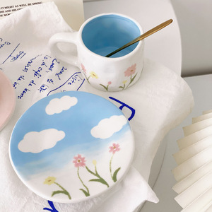 Tazas de té de cerámica con cielo Interior Patrón de nube sin plomo Juego de cafetería Café y decoración del hogar Regalo con platillos florales - Product Image 2