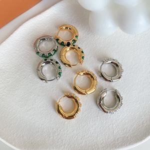 RAKOL ZPE1451 Pendientes de aro hipoalergénicos multicolores de plata esterlina Pavé Negro Piedra verde Zirconia Rectángulo Piedra Aro - Product Image 1