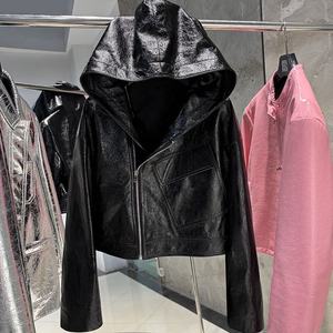 سترة جلدية لامعة بغطاء رأس حقيقي من جلد الغنم للنساء سترة من جلد الغنم الأصلي للنساء - Product Image 1