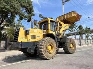 Minicargadora frontal Komatsu usada en oferta, tracción en las RUEDAS 4x4, carga nominal de 7 toneladas con motor de motor y bomba de cargador usado, 2 unidades - Product Image 3