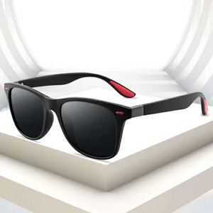 Lunettes <span class=keywords><strong>de</strong></span> <span class=keywords><strong>soleil</strong></span> polarisées UV400 2026 <span class=keywords><strong>beige</strong></span>/blanc avec monture en PC, embouts en silicone et charnière décorative en métal, verres miroir - Product Image 2