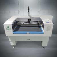 Machine de découpe laser numérique CO2 CNC grande version pour tissus et étiquettes, 3 axes, tête laser unique, refroidie par eau, petite surface