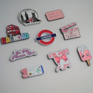 Pegatinas 3D Personalizadas de Fábrica para Teléfonos con Diseños Antiguos y Modernos, Aleación de Zinc Duradera, Color Personalizado <span class=keywords><strong>Megasun</strong></span> para Regalos y Souvenirs - Product Image 3