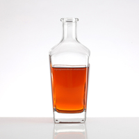 Forme carrée de conception OEM 375ml 500ml 700ml 750ml 1L Bouteille de vodka à liqueur en verre