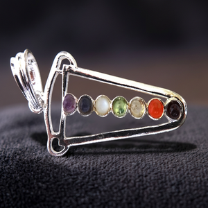 Pendientes Unisex con Colgante de Pentagrama de Chakra y Piedras Preciosas, Chapados en Oro, Hechos a Mano, con Símbolo de Sanación, Elegantes y Personalizados - Product Image 2