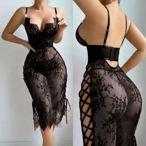 H3978 2025 Robe longue fendue sur le côté en dentelle rouge érotique, robe moulante sexy, chemise de nuit sexy à décolleté plongeant, lingerie pour la première nuit - Product Image 2