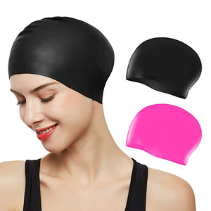 <span class=keywords><strong>Gorro</strong></span> de natación de silicona negra con protección auditiva <span class=keywords><strong>grande</strong></span> 55G 60G Diseño impreso para niñas con cabello largo - Product Image 3