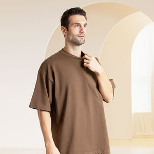 Kaos Katun Tebal 300g untuk Pria dan Wanita dalam Warna <span class=keywords><strong>Solid</strong></span>, Leher Bulat Oversize, Lengan Pendek, Longgar dan Model Off-the-Shoulder - Product Image 4