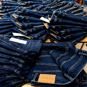 Lot de surplus de jeans en denim pour hommes, coupe ample, taille mi-haute, denim délavé, vente en gros OEM - Product Image 1