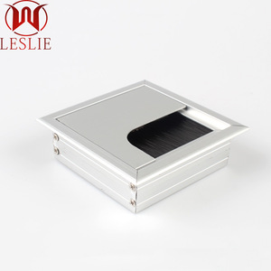 Boîte de gestion de câbles carrée Leslie, noir mat, type à insertion par boulon, boîte de passage de câbles, organisateur de bureau, accessoire de quincaillerie - Product Image 2