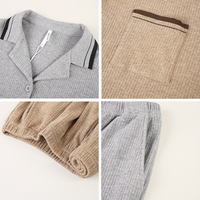 Ensemble de pyjamas assortis OEM ODM pour couple, taille élastique, boutons, vêtements de détente avec poches, pour hommes et femmes, étiquette personnalisée au col, collection Printemps