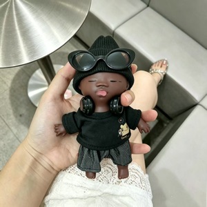 Muñeca Bebé Reborn de Piel Negra, Mini Muñeca Realista de Silicona con Ropa Extraíble para Coleccionistas y Niños - Product Image 6