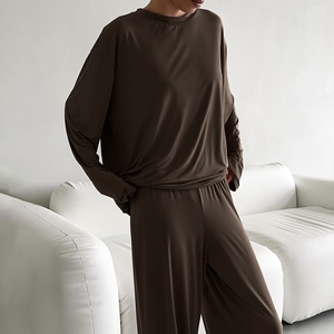 Set Pigiama Elegante in Morbida Viscosa per Donna, Traspirante, Maniche Lunghe, Lunghezza Intera - Product Image 3