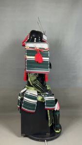 ชุดเกราะซามูไรหนังแท้ยุคกลาง สีแดง-ดำ สำหรับผู้ใหญ่ ทั้งชายและหญิง ชุดคอสตูมสำหรับทีวี ภาพยนตร์ ฮาโลวีน สีน้ำตาล พร้อมสายสะพายไหล่ ของขวัญ - Product Image 5