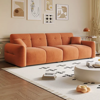 Canapé sectionnel moderne et minimaliste de luxe, tissu en velours résistant aux taches de haute qualité, rembourrage en latex naturel, design capitonné pour villas