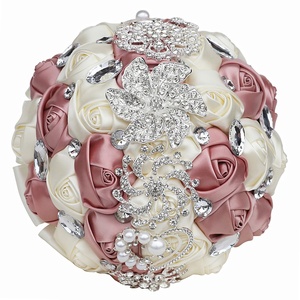 Bouquets <span class=keywords><strong>de</strong></span> fleurs artificielles en soie bleu marine et <span class=keywords><strong>ivoire</strong></span> 18cm, fait à la main, soutien <span class=keywords><strong>de</strong></span> <span class=keywords><strong>mariée</strong></span> avec des strass, <span class=keywords><strong>bouquet</strong></span> <span class=keywords><strong>de</strong></span> mariage rond, <span class=keywords><strong>de</strong></span> luxe - Product Image 2