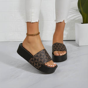 Sandalias Multifuncionales de Cuero Genuino Estilo Playa para Mujer, Cómodas y Duraderas, Diseño Evergreen - Product Image 4