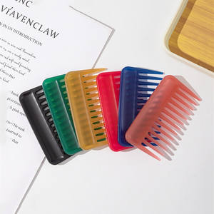 Peine de peluquero portátil de plástico al por mayor, peines de pelo coloridos de bolsillo para mujer, peine de peinado con logotipo personalizado Antiestático de dientes anchos - Product Image 2