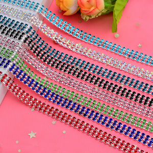 Chaîne à griffes colorée à trois rangs avec strass pour vêtements, accessoires de bijouterie DIY - Product Image 1